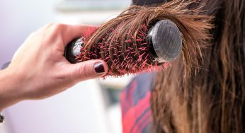 Come pettinare i capelli: ecco due errori da non fare